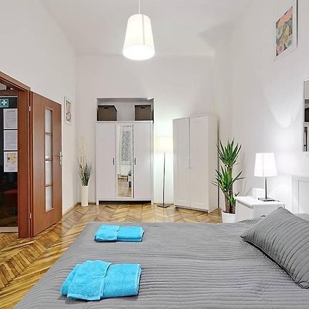 קרקוב Apartment Next To The Main Square מראה חיצוני תמונה