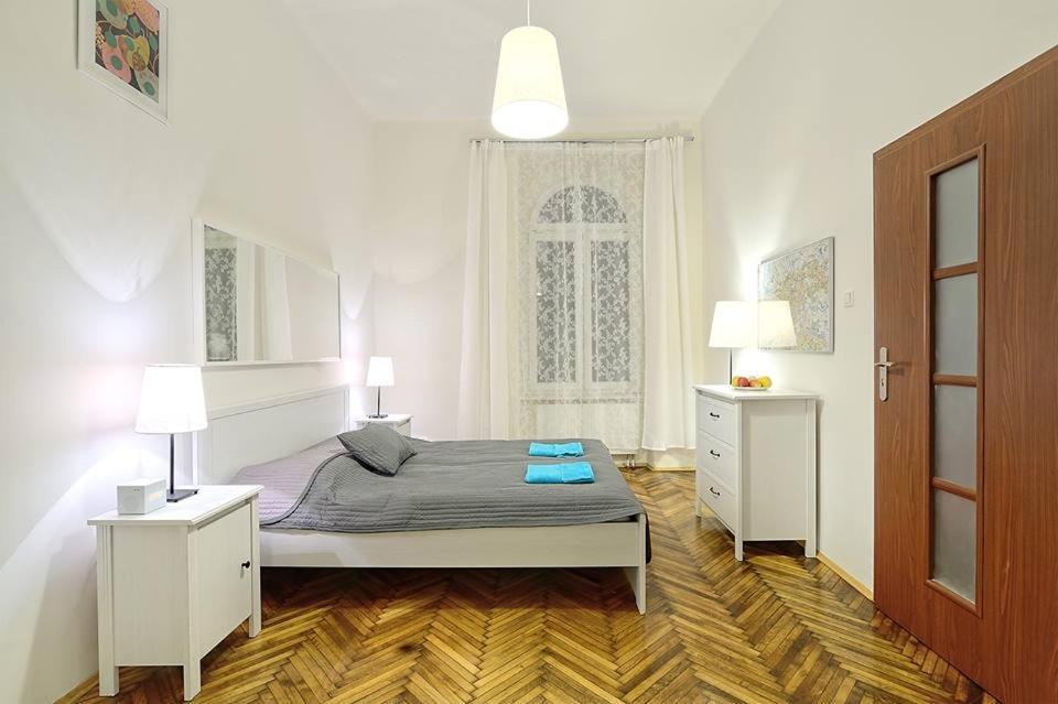 קרקוב Apartment Next To The Main Square מראה חיצוני תמונה