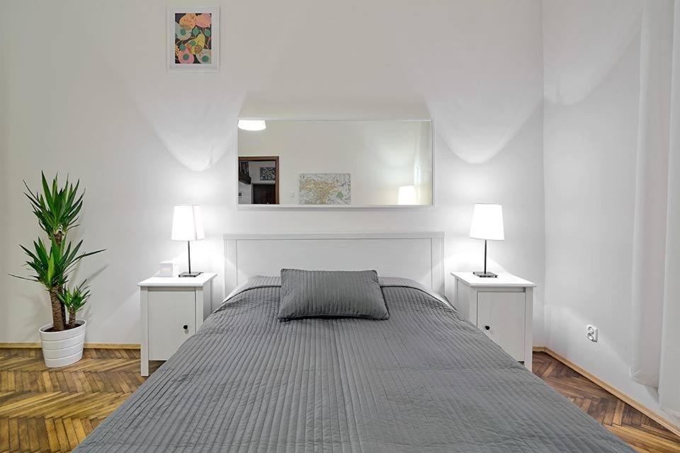 קרקוב Apartment Next To The Main Square מראה חיצוני תמונה